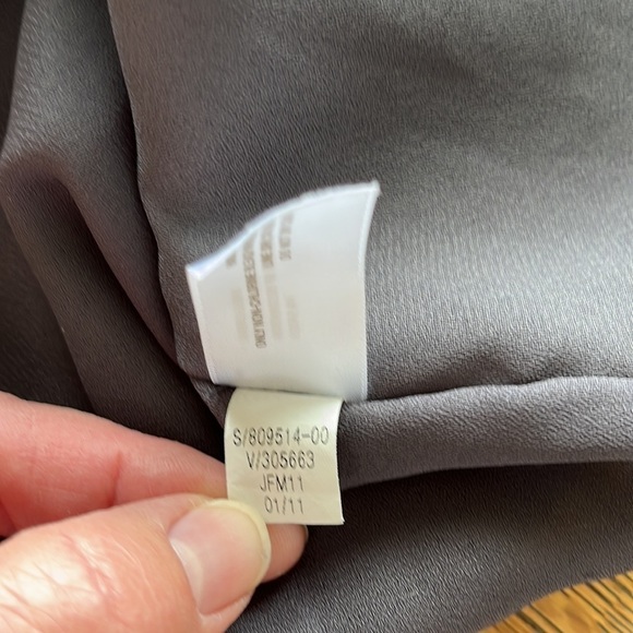 Old Navy sheer straps tank top size large gray raw hem ruffle in the front - Picture 11 of 12